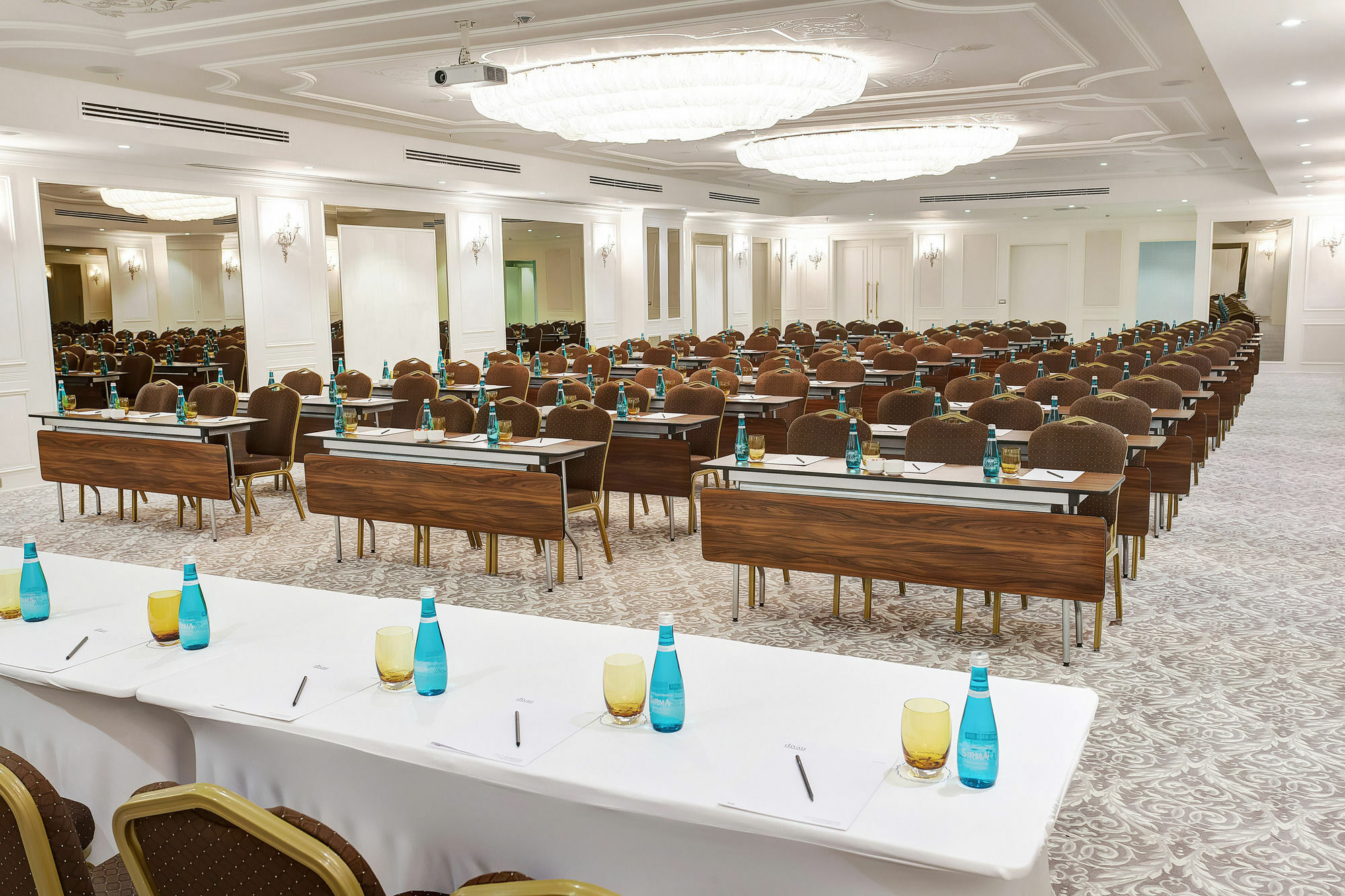 Doubletree By Hilton Gaziantep Hotel Exterior photo